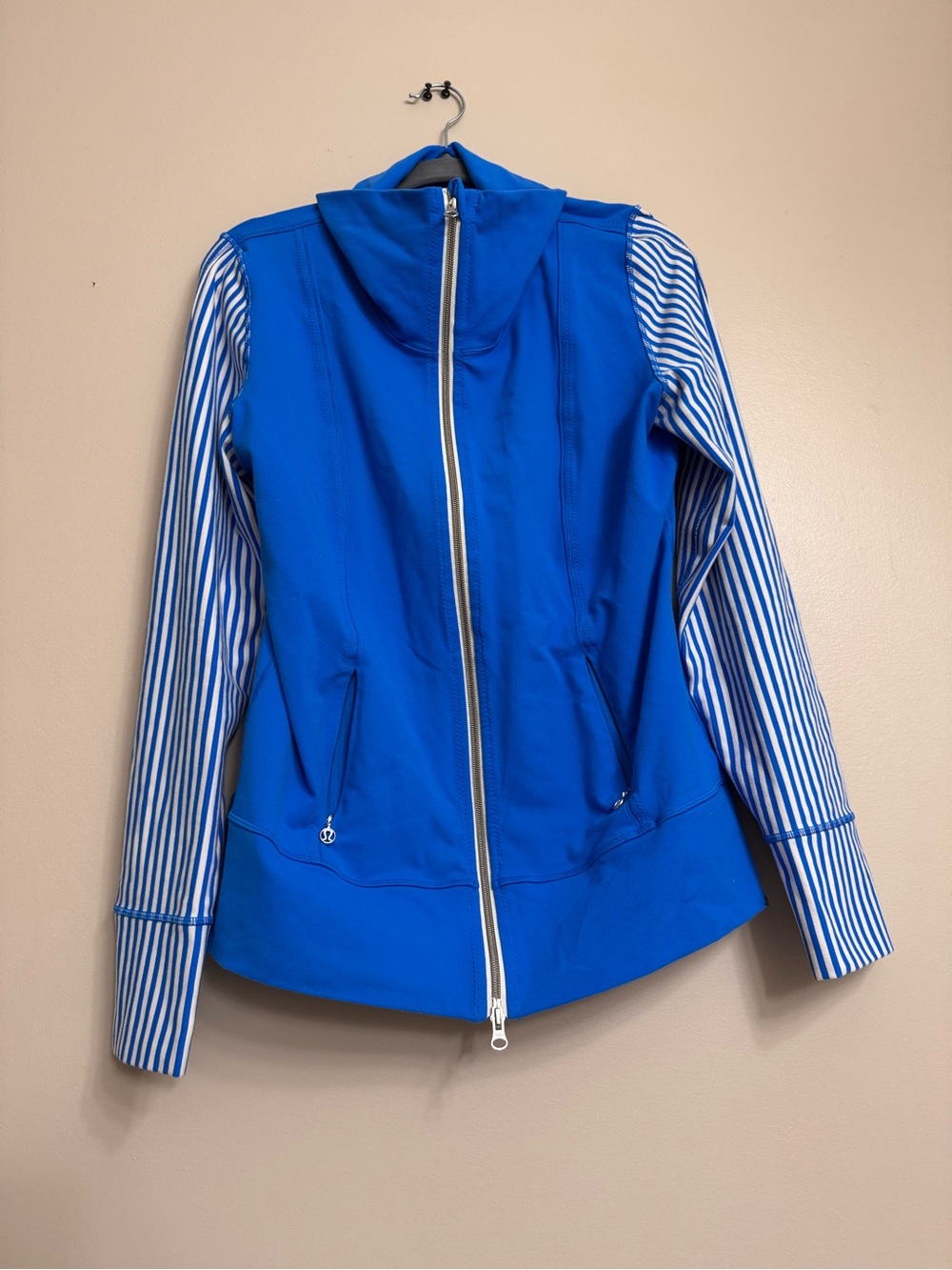 Lululemon - Blue Striped Sleeve Zip-Up Jacket